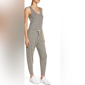 Vuori Lux Jumpsuit Size Medium Drawstring UPF Stretch Leisure Activewear Running